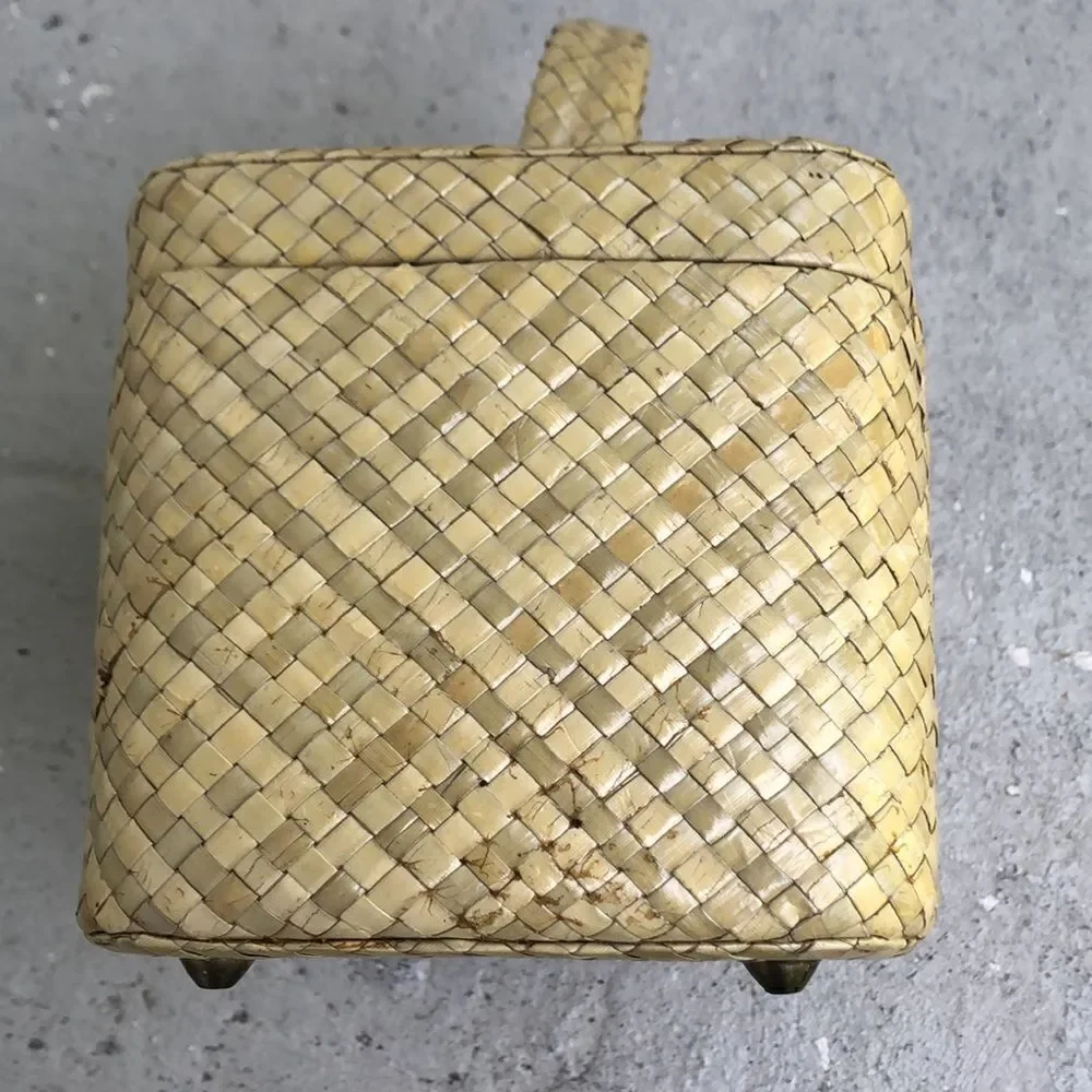 1960s woven bag  - Picture 5 of 9